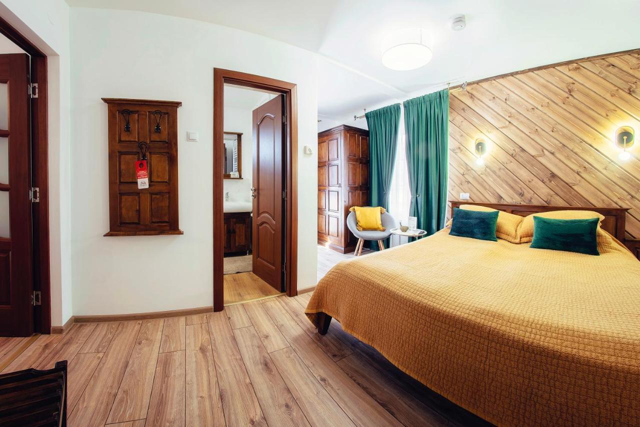 Pension La Roata グラ・フモアルルイ エクステリア 写真