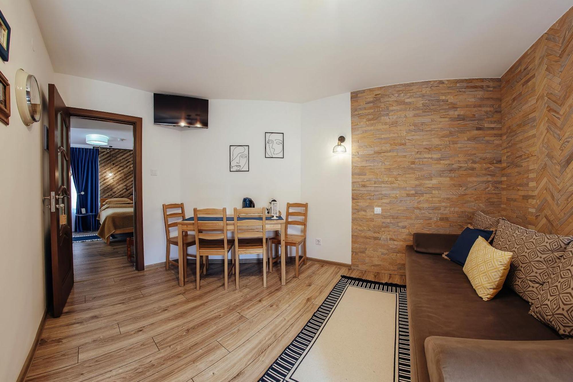 Pension La Roata グラ・フモアルルイ 部屋 写真